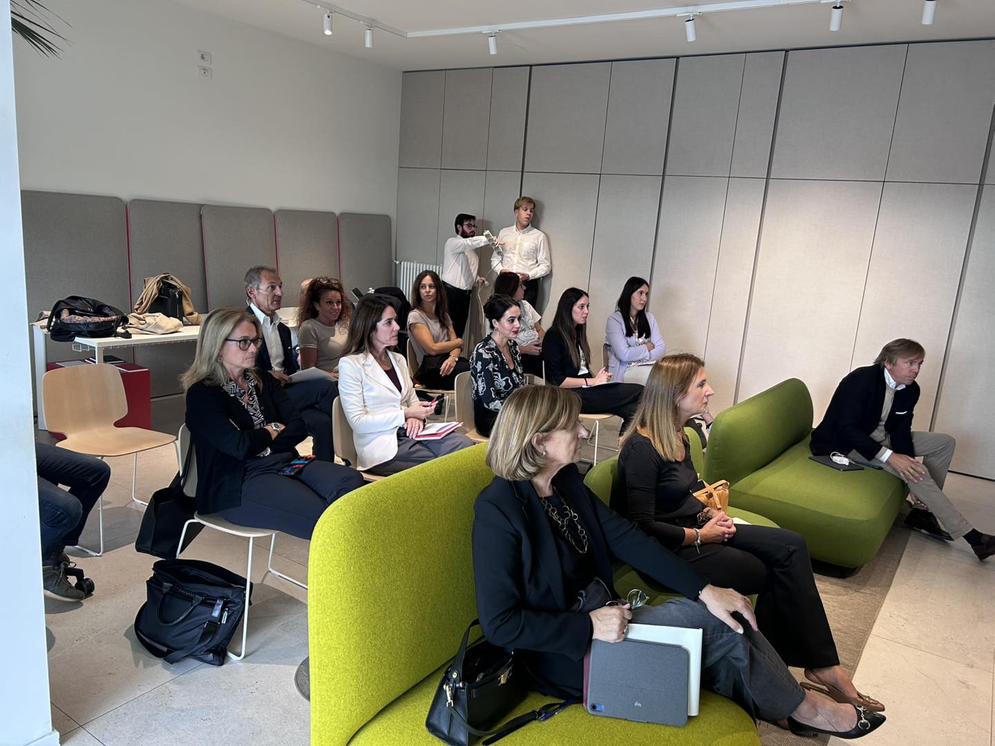 Formazione e innovazione: un incontro dedicato all’Intelligenza Artificiale in Agenzia generali Mestre con Dott.ssa Claudia Zarabara